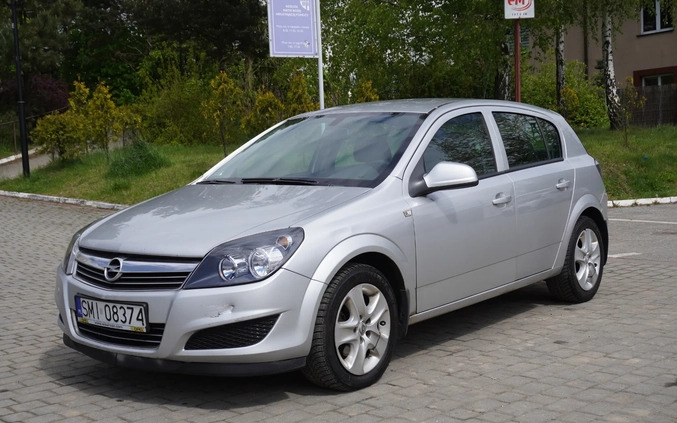 Opel Astra cena 9999 przebieg: 341000, rok produkcji 2010 z Katowice małe 631